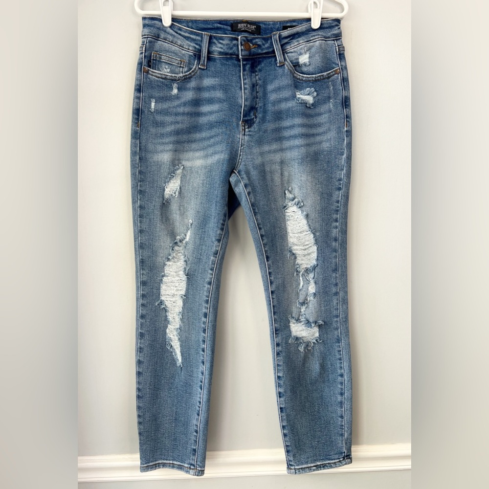 Judy Blue Women’s Mid Rise Relaxed Fit Distressed Blue Jeans Size 9 / 29 JB8833